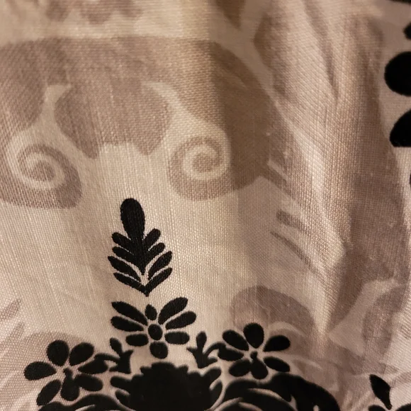 Jessica Black and Cream Dress - Picture 4 of 7